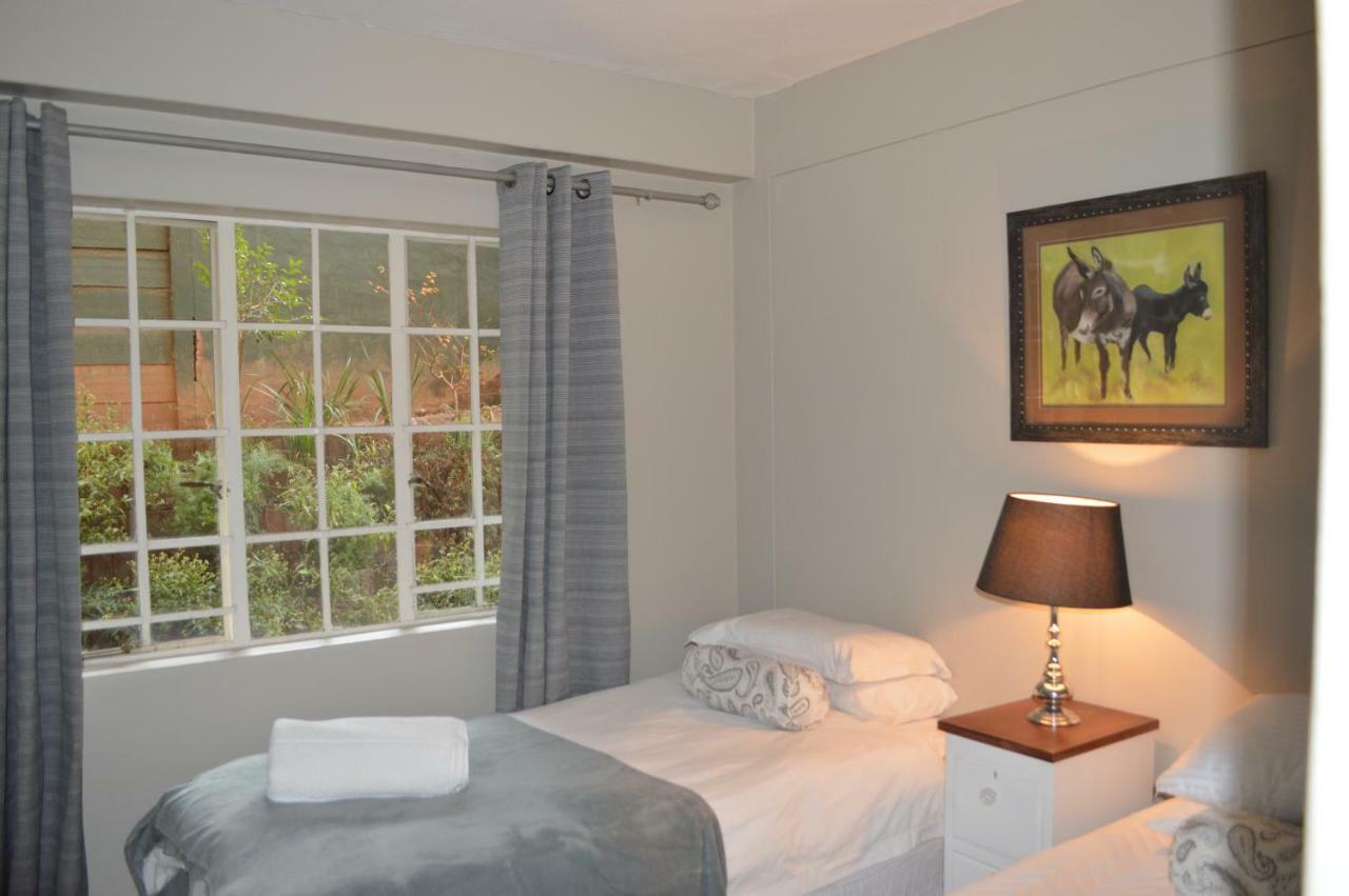 Town View Apartment ปีเตอร์มาริตซ์เบิร์ก ภายนอก รูปภาพ