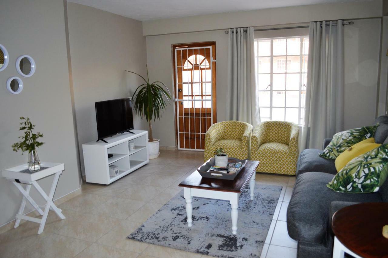 Town View Apartment ปีเตอร์มาริตซ์เบิร์ก ภายนอก รูปภาพ